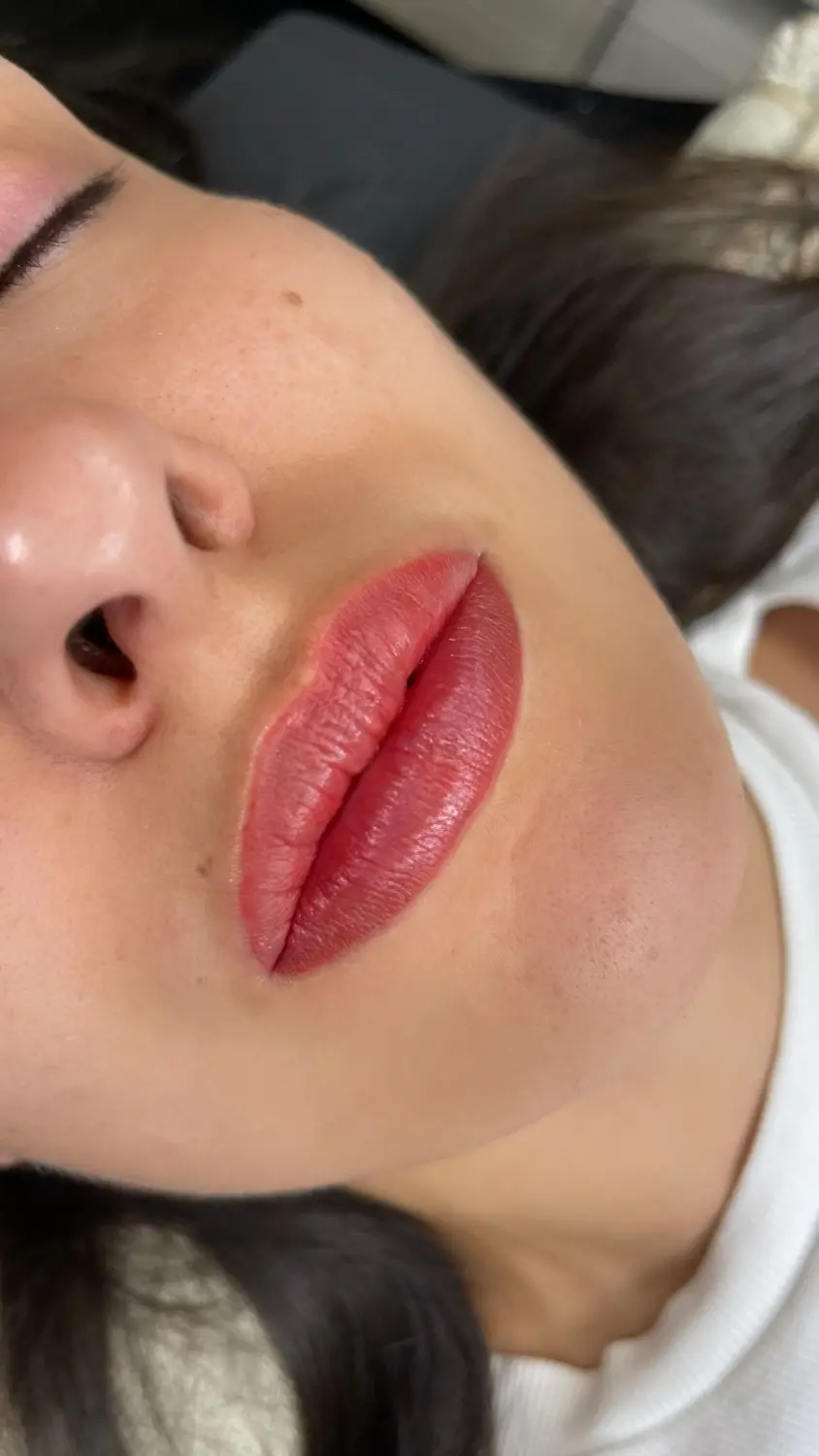 Permanent Pro by Jenny Mamytova - Permanent-Make-up für Lippen