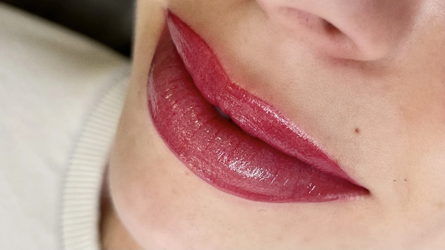 Permanent Pro by Jenny Mamytova - Permanent-Make-up für Lippen