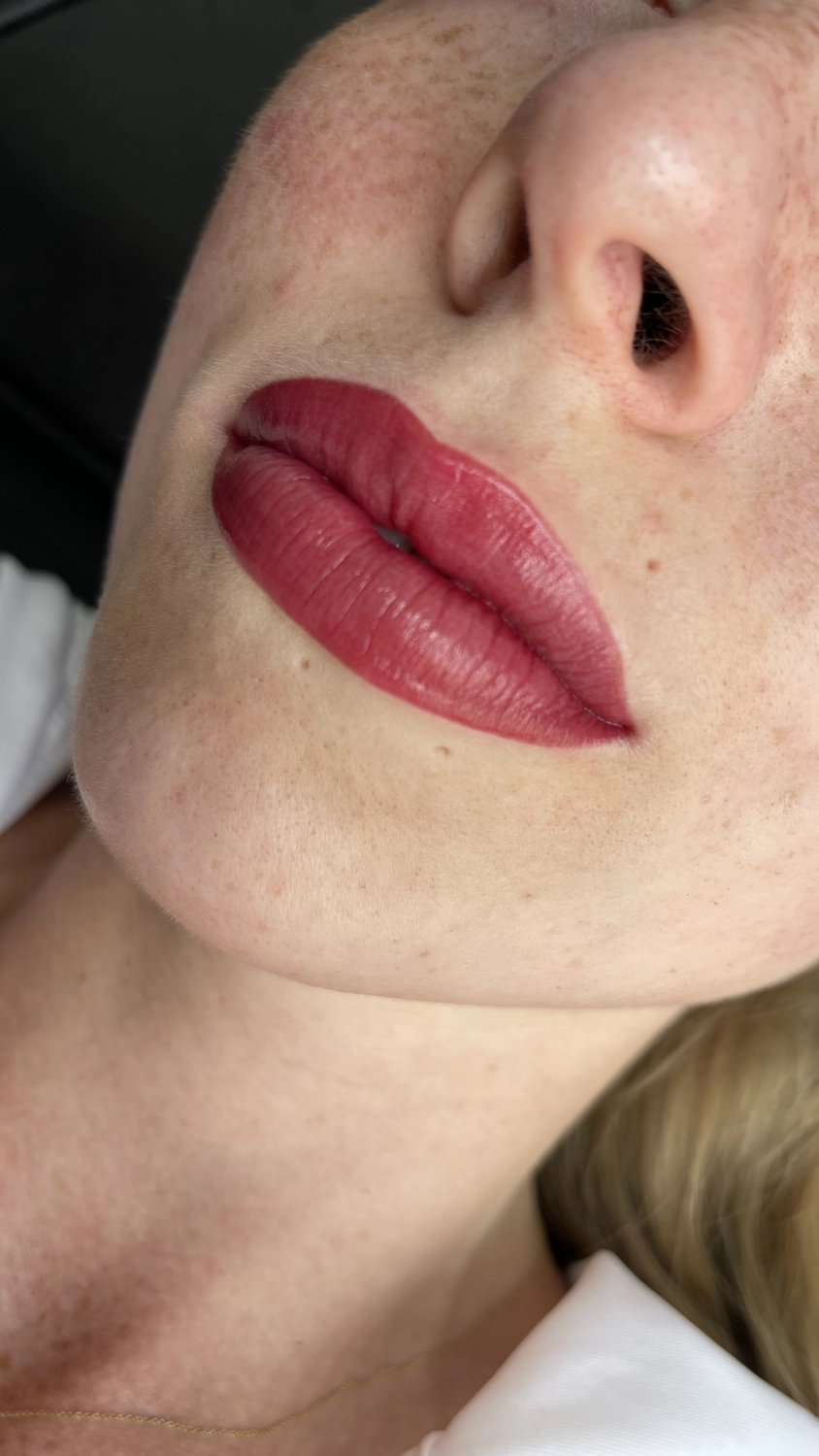 Permanent Pro by Jenny Mamytova - Permanent-Make-up für Lippen